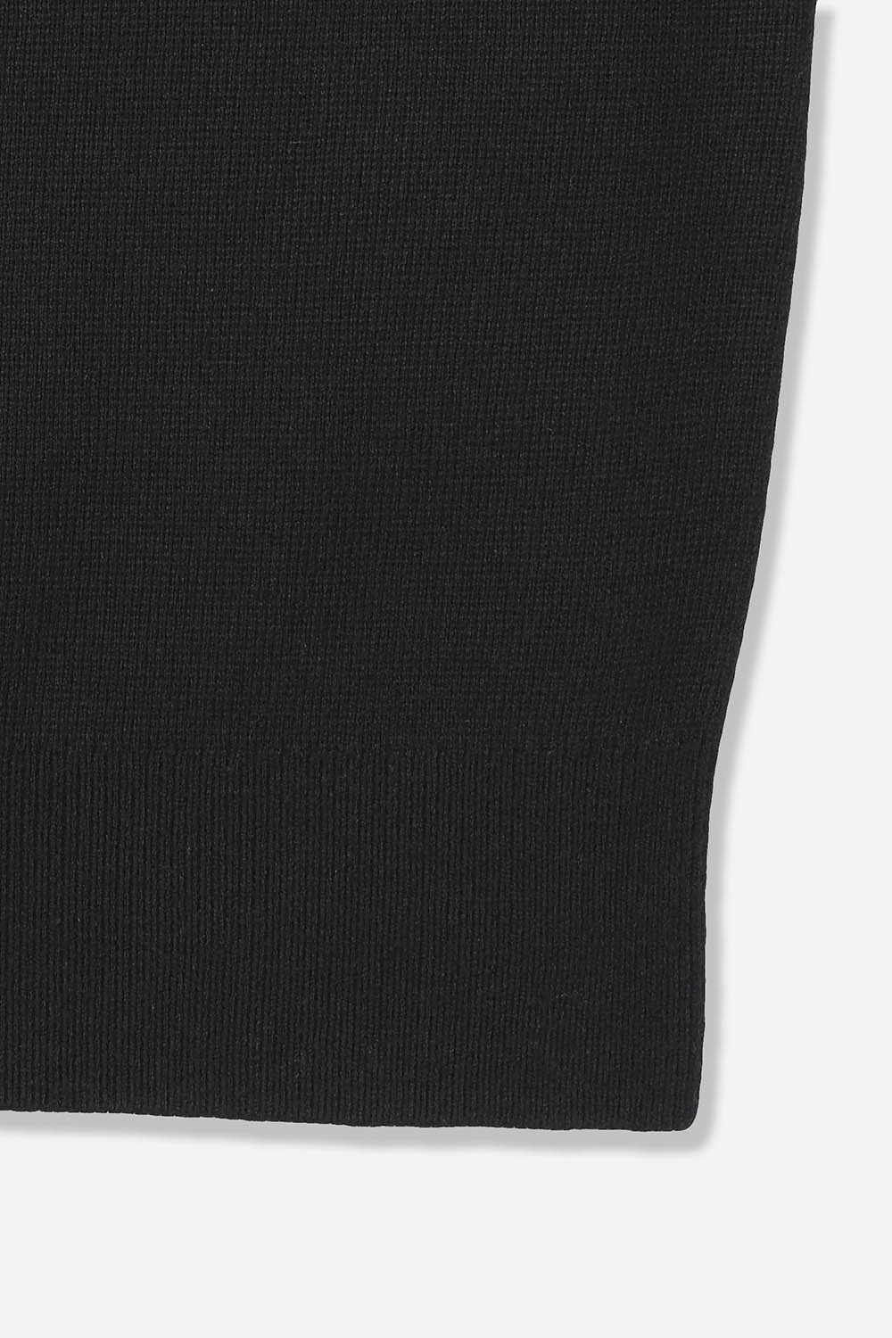 [본] STANDARD 라운드 풀오버 블랙