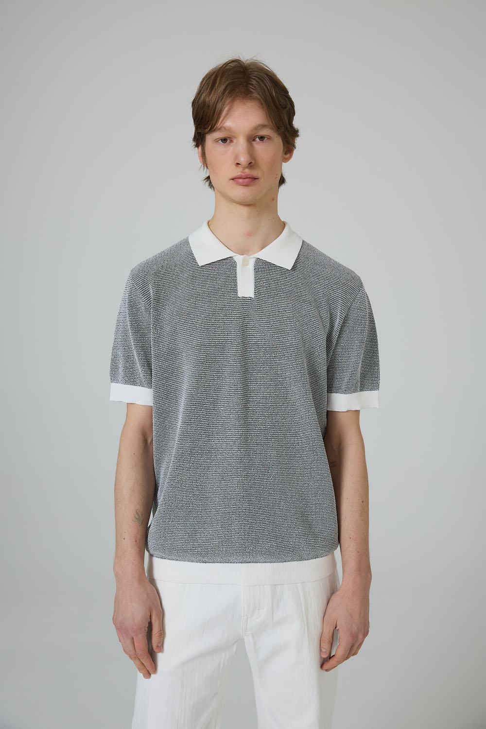 [본] 카라 배색 티에리 반팔 니트 블랙