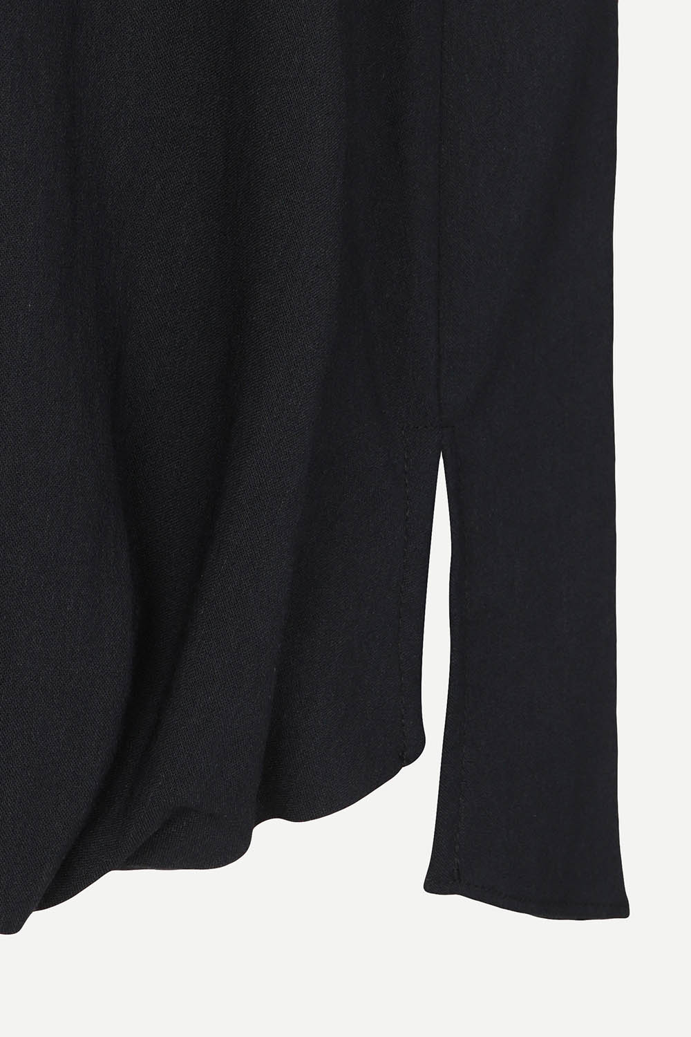 [캐리스노트] 피코크 브이넥 블라우스 다크 네이비