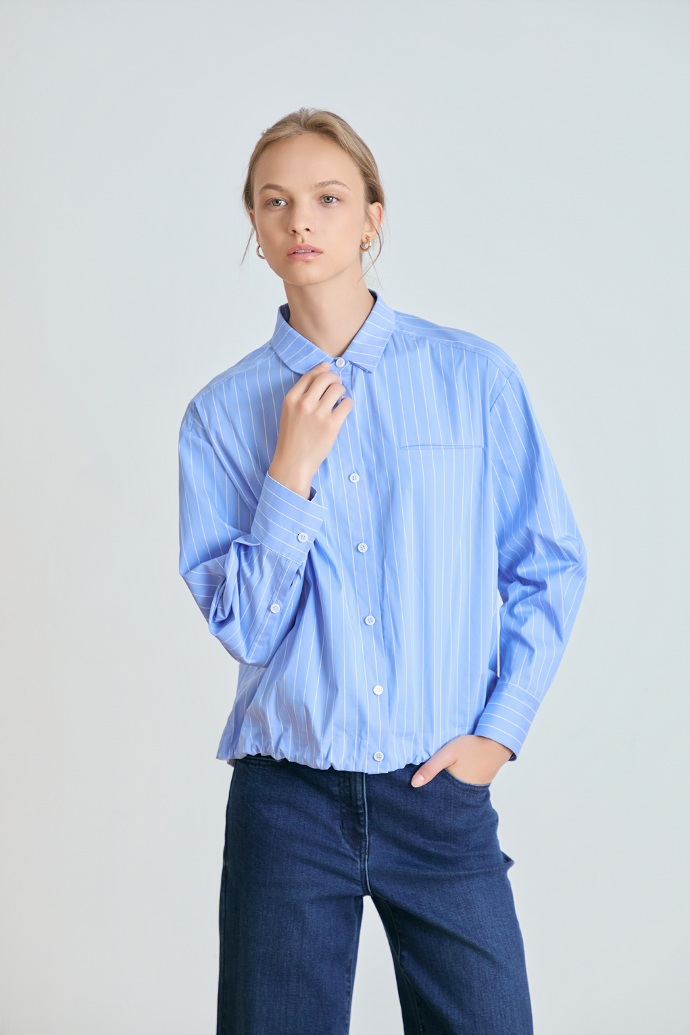 [공식몰] 밑단 스트링 블라우스 블루