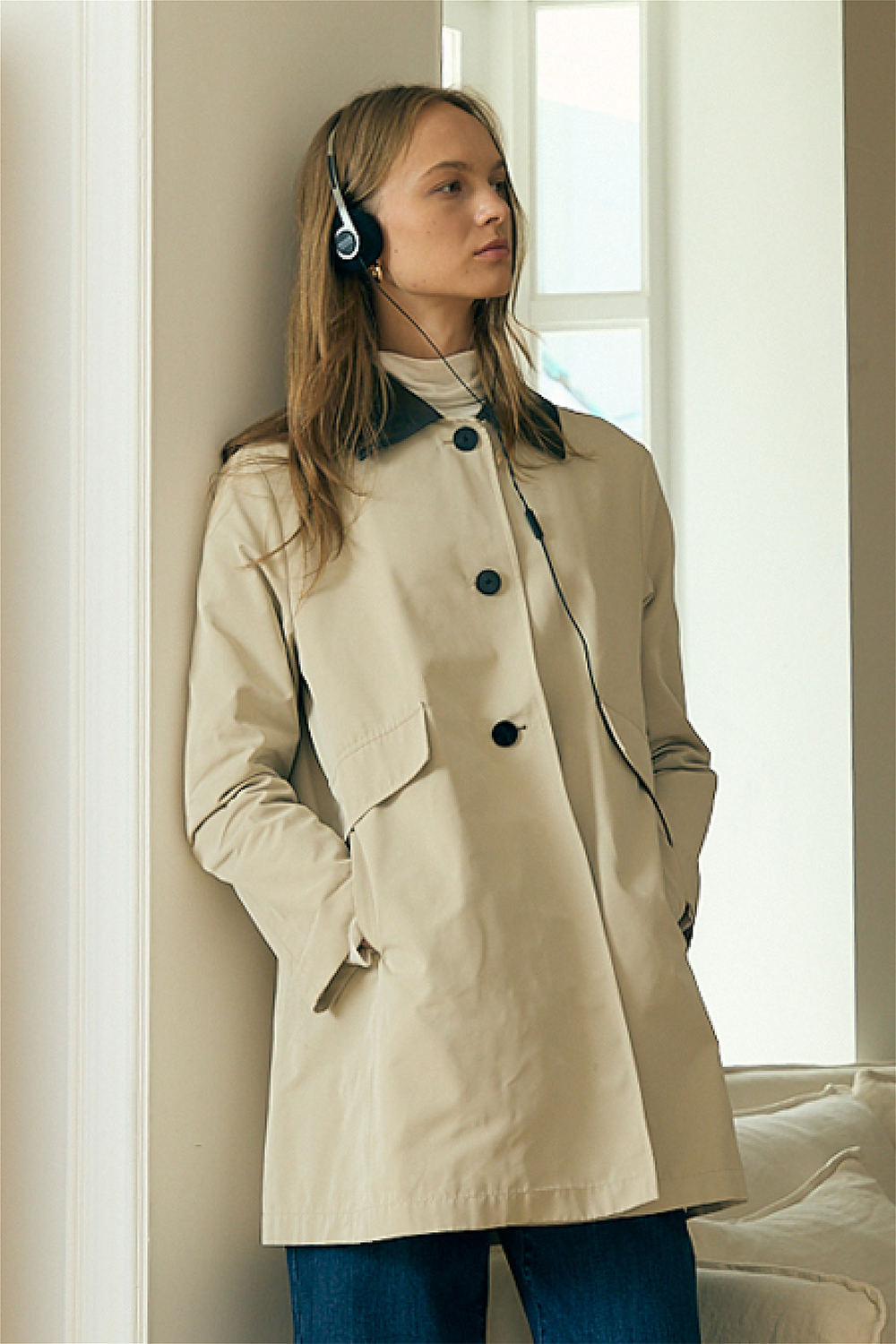 [캐리스노트] 카라 배색 코트 베이지