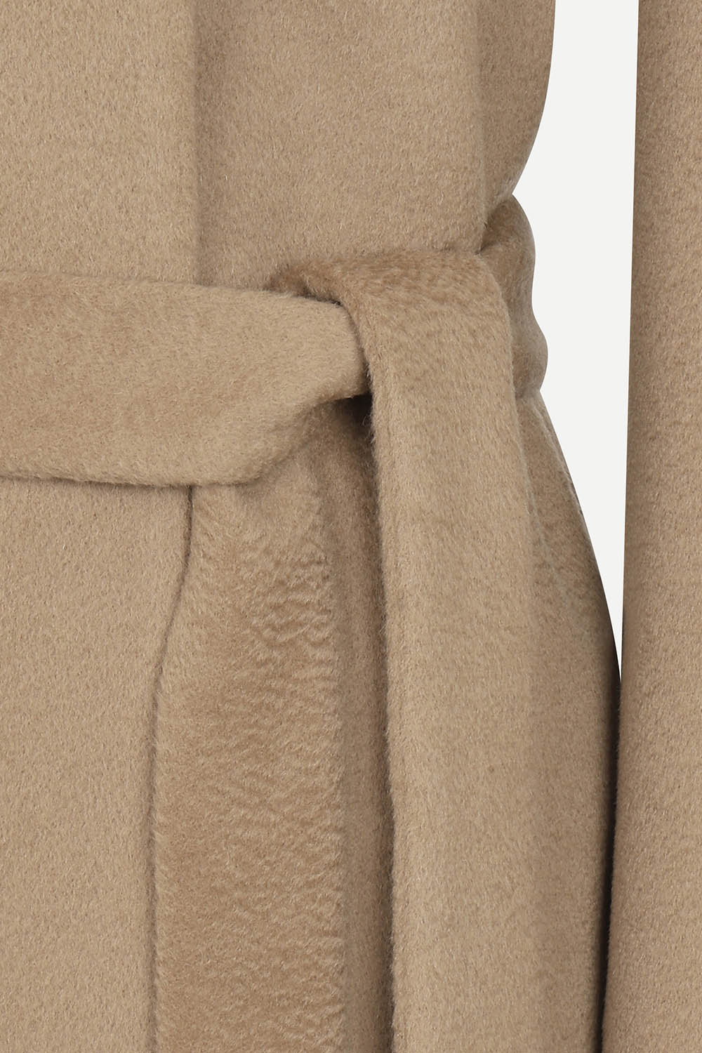 [캐리스노트] 반하이넥 벨티드 롱코트 베이지