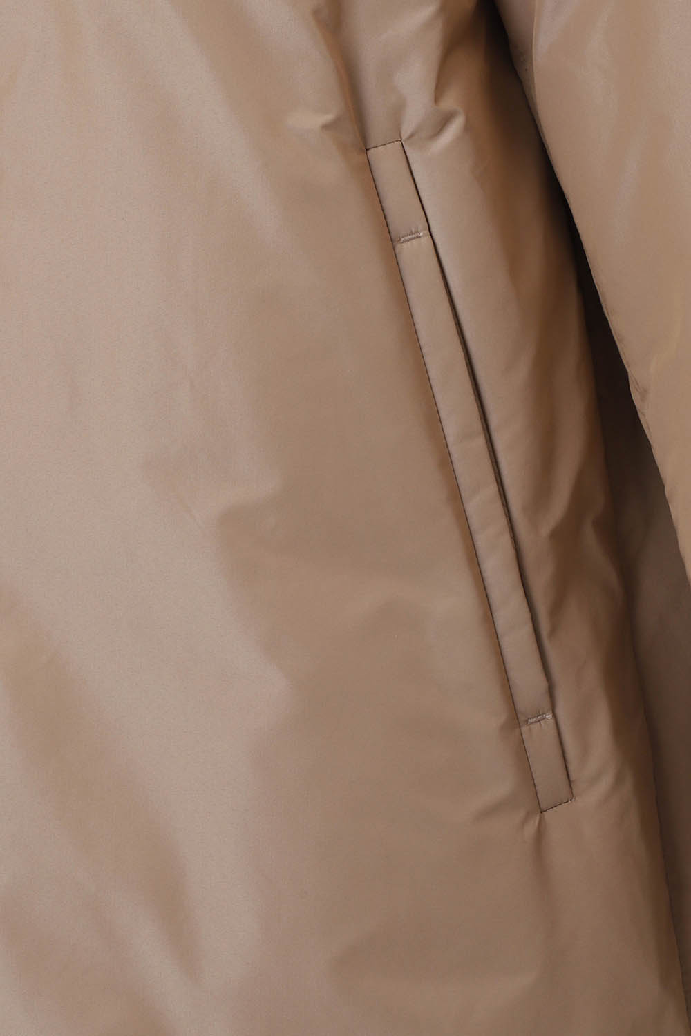 [캐리스노트] 하이넥 니트카라 구스다운 점퍼 베이지