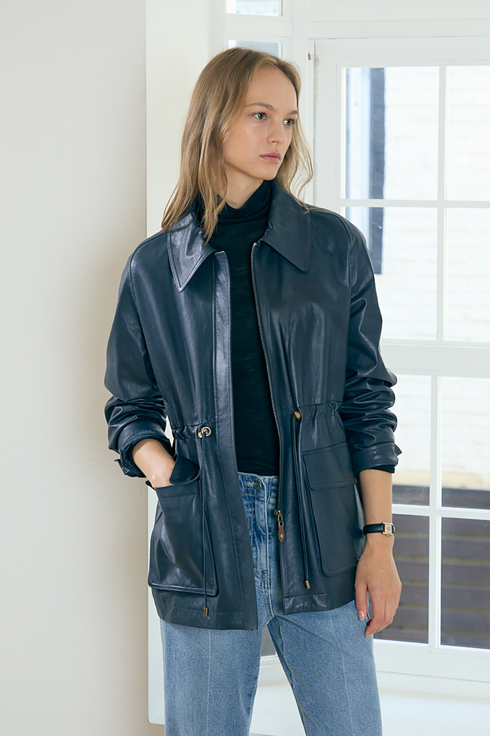 [공식몰] 프리미엄 램 레더 스트링 자켓 다크 네이비