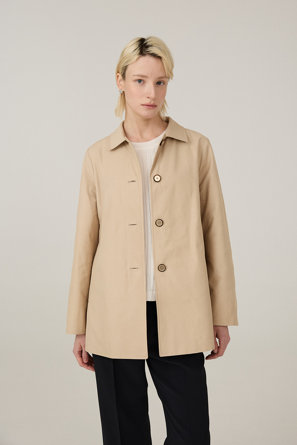 [캐리스노트] 에코레더 포인트 하프코트 라이트 베이지