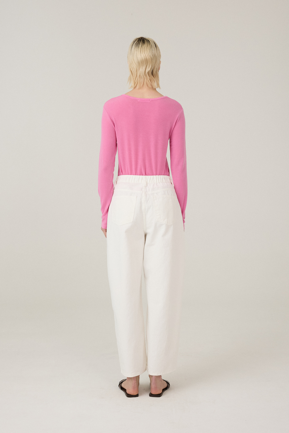 [캐리스노트][온라인단독] 배럴드 배기핏 코튼 팬츠 화이트