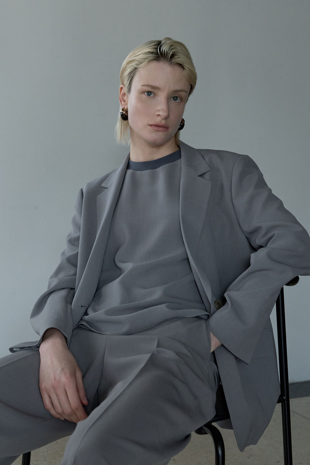 [캐리스노트] 드레이프 셋업 싱글 자켓 그레이