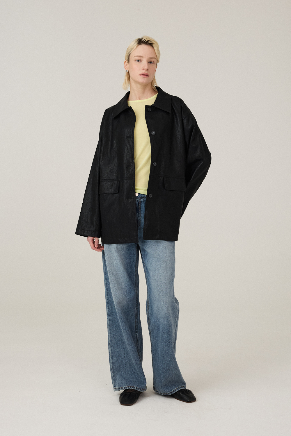 [캐리스노트][온라인단독] 소프트레더 오버사이즈 스탠카라 자켓 블랙