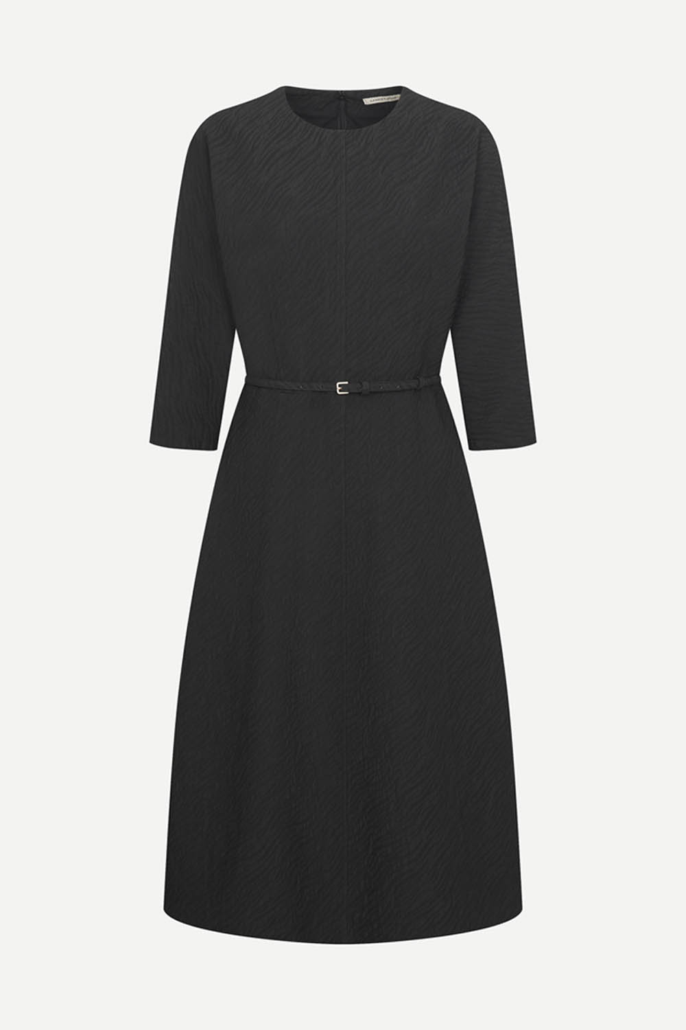 [캐리스노트] 엠보 자카드 라운드넥 롱 원피스 블랙