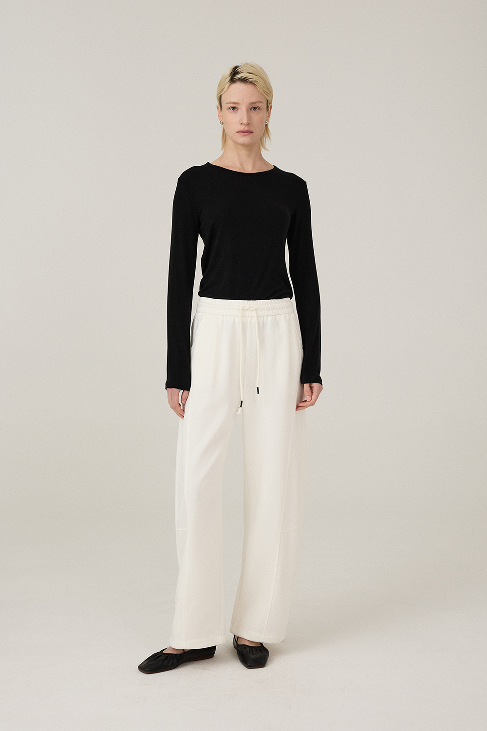 [캐리스노트][온라인단독] 절개 포인트 저지 배기 팬츠 아이보리