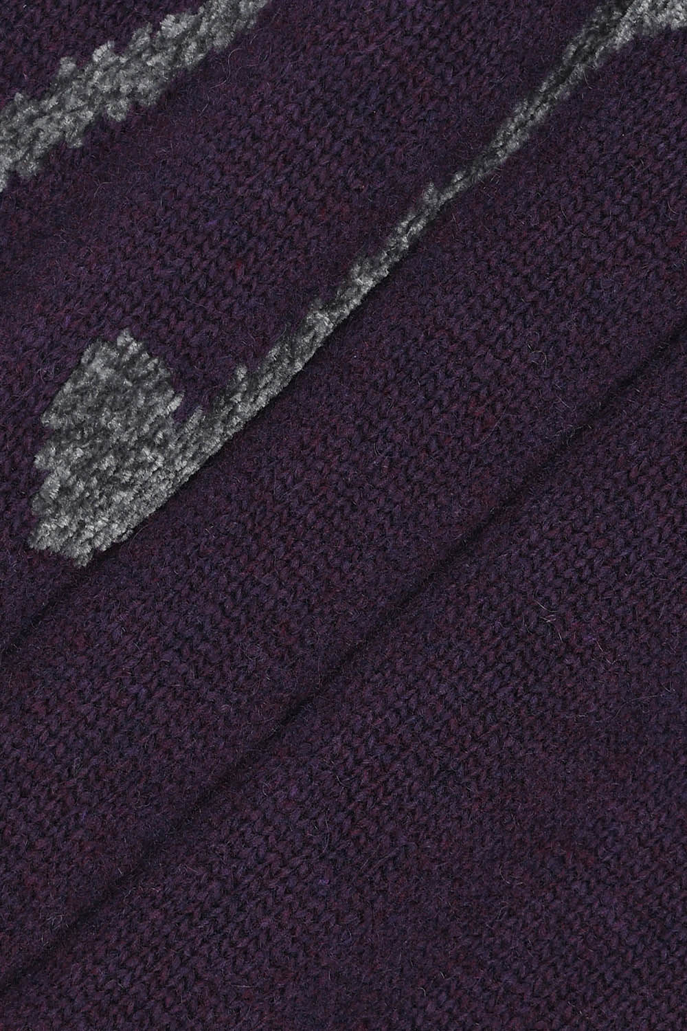 [공식몰] 레터링 자카드 브이넥 니트 가디건 바이올렛